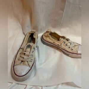 Converse Low-Top Sneakers in Cream with Maroon Stripe